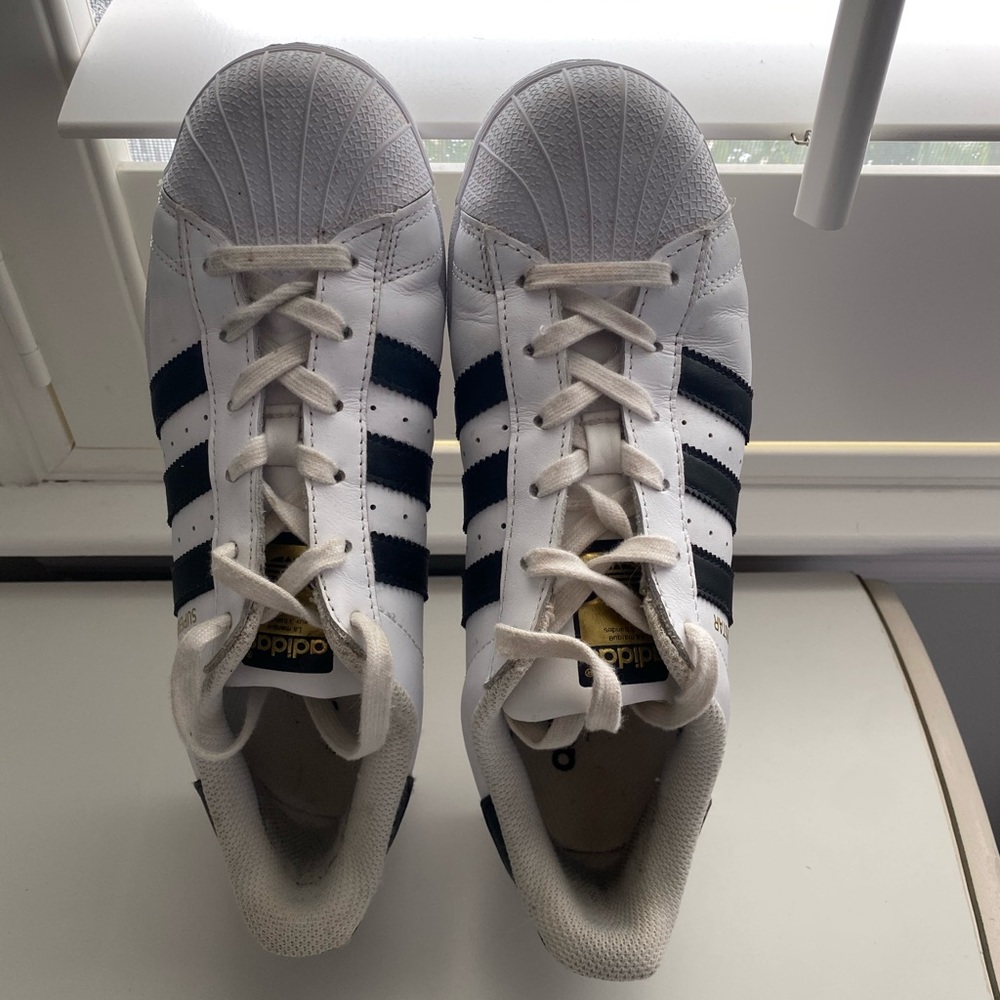 adidas superstar women’s 7.5